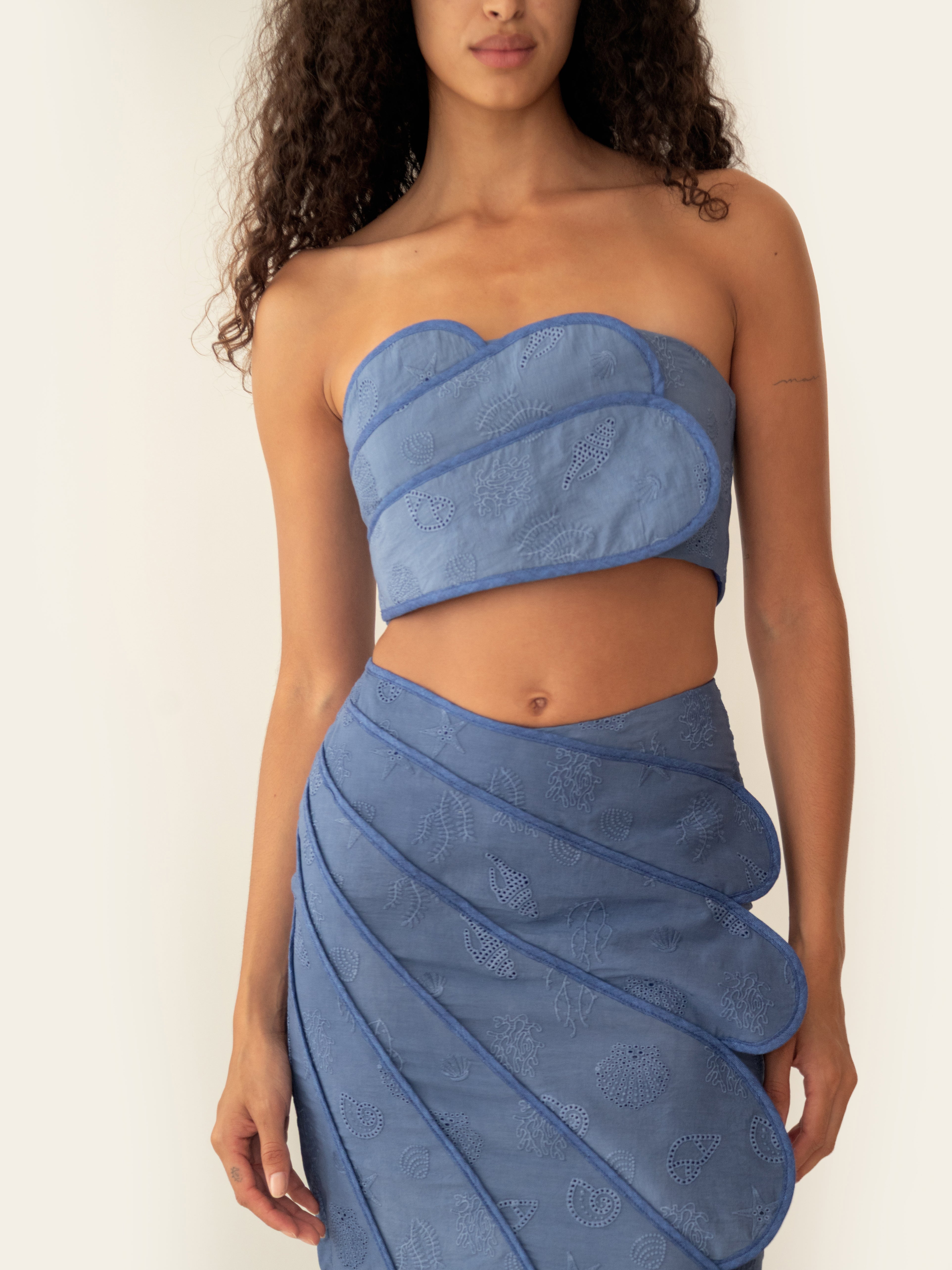 SANGO TOP DEEP SEA BLUE SEASHELLS