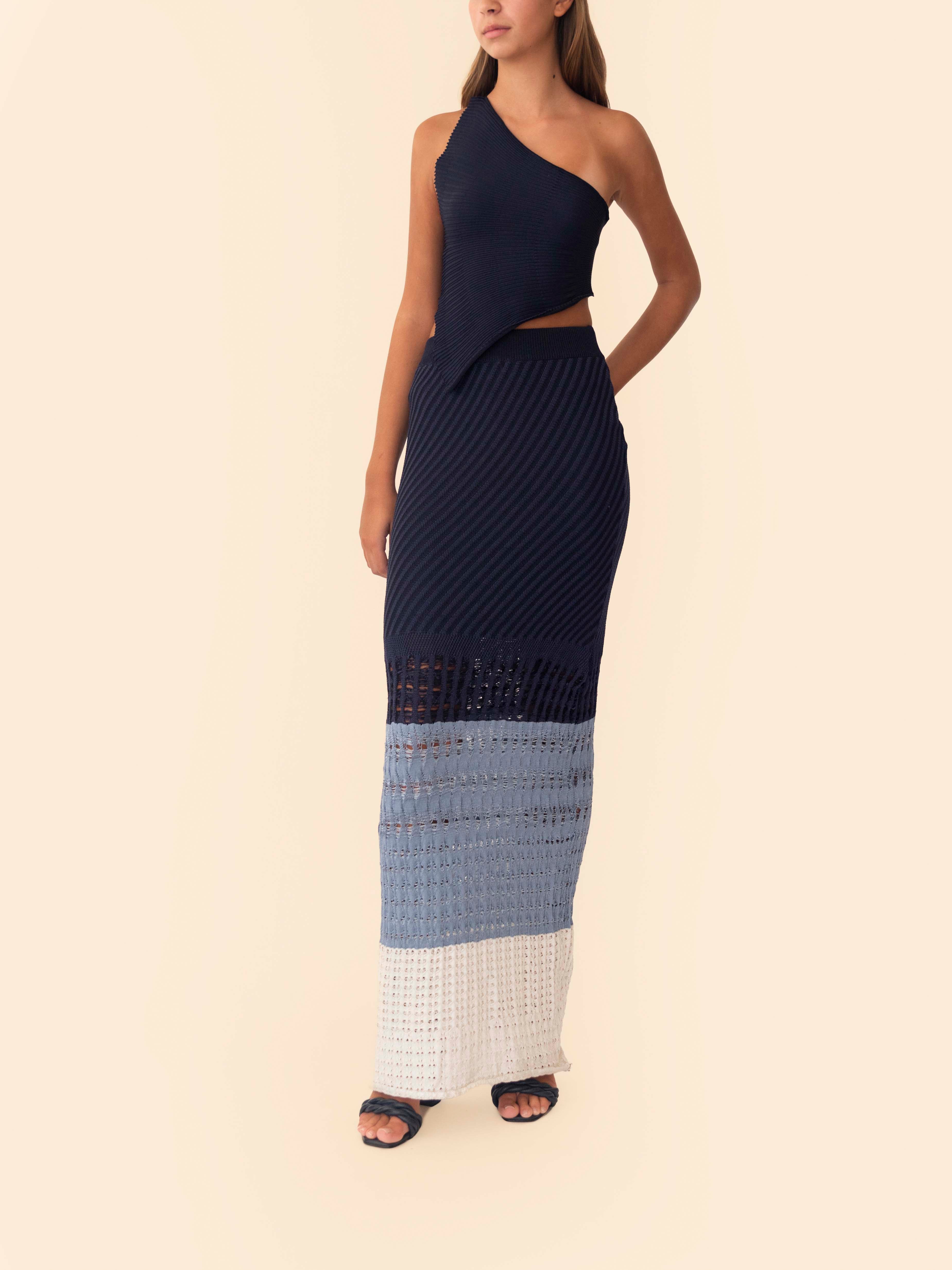 TOPANGA TOP NAVY BLUE